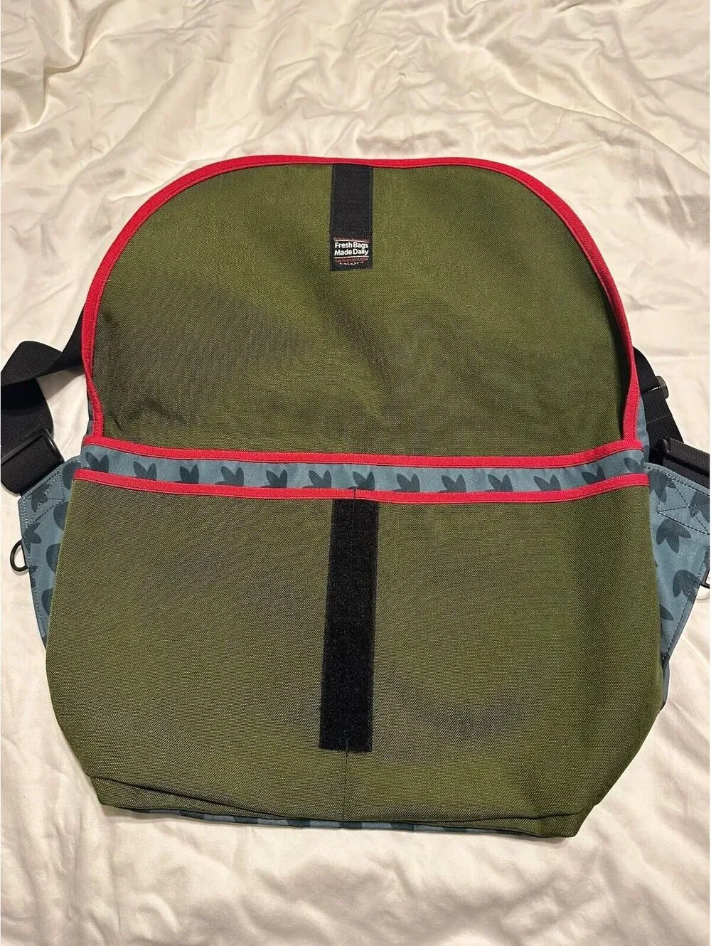 Custom Leopard Gecko Richshaw Bagworks messenger bag